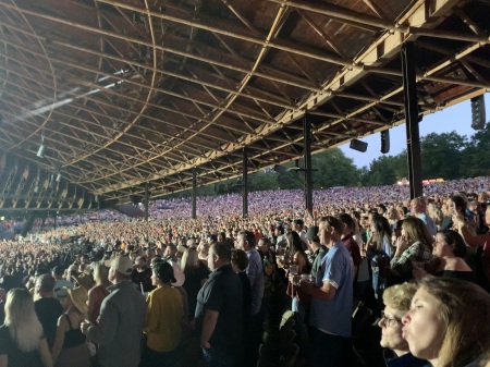 ANOTHER CHESNEY FULL HOUSE AT BLOSSOM/JUNE '22