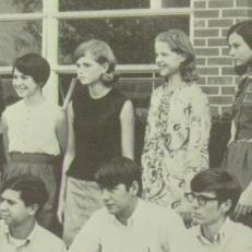 Dorothy Brown's Classmates profile album