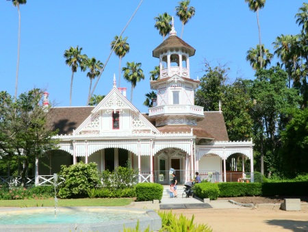 Queen Anne Cottage - Arboretum 2023