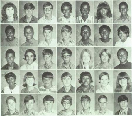 Carolyn Jones' Classmates profile album