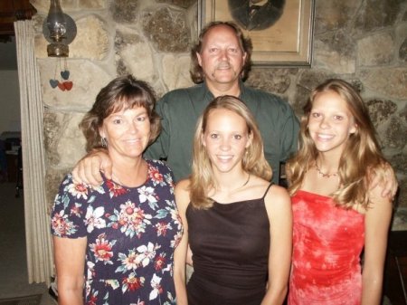 Wayne and his girls Deb, Lindsey,Katie