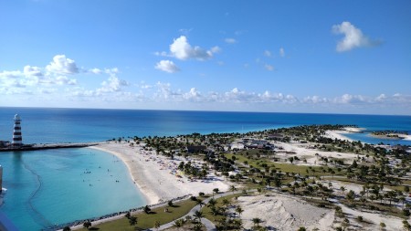 ANOTHER VIEW OF THE ISLAND & OCEAN CAYE BEACH 