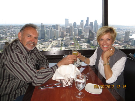 SEATTLE SPACE NEEDLE BRUNCH 600 FT UP