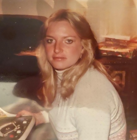 Debbie Lyster's Classmates profile album