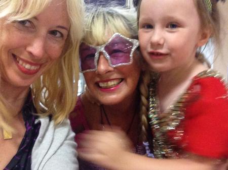 Sparkling with my girls Kajsa and Isla B!