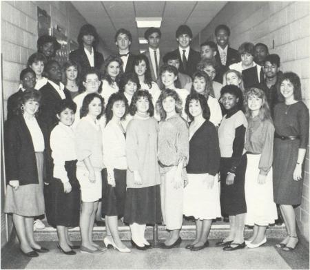 1987 Yearbook Chorus photo