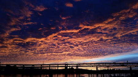 Marquam Bridge, Willamette River