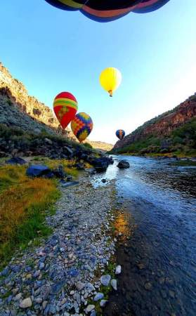 More balloons over the Rio Grande