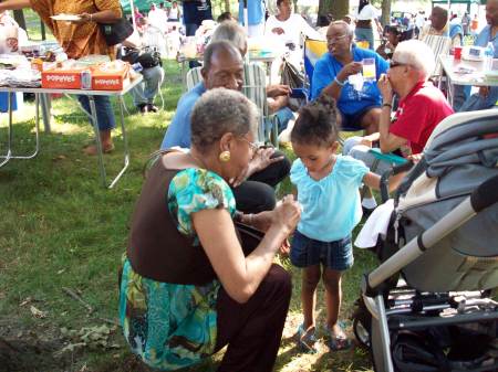 Girard, Wilma, Sanaai at family reunion