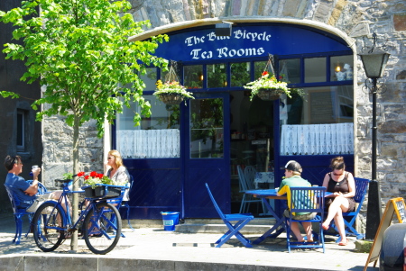 Nice cafÃ© at Newport/Ireland