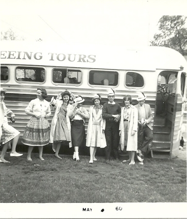 Linda Hall's album, Class trip to Gettysburg,Va.-1960