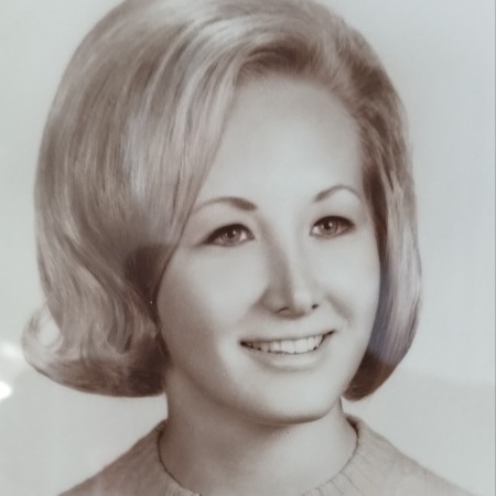 Janis Quiggle's Classmates profile album