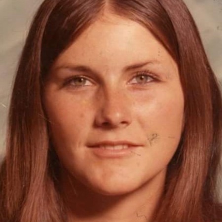 Cindy Davis' Classmates profile album