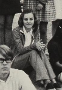 Mona Dee Taylor's Classmates profile album