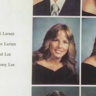 Lori Williams' Classmates profile album