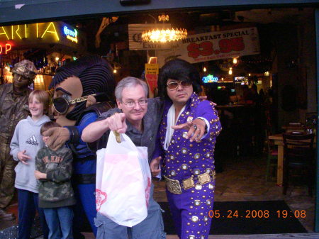 Vegas Elvis Impersonator....Him...Not Me. 😀
