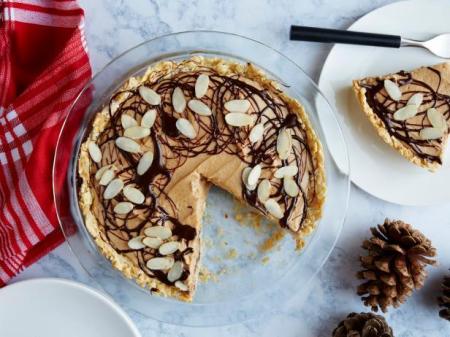 Christmas Crack Crust Almond Butter Pie.