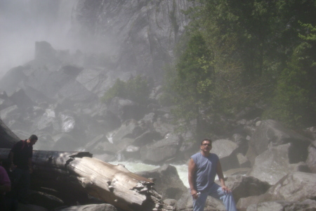 LOWER YOSIMITE FALLS