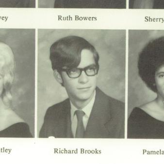 Richard Brooks' Classmates profile album