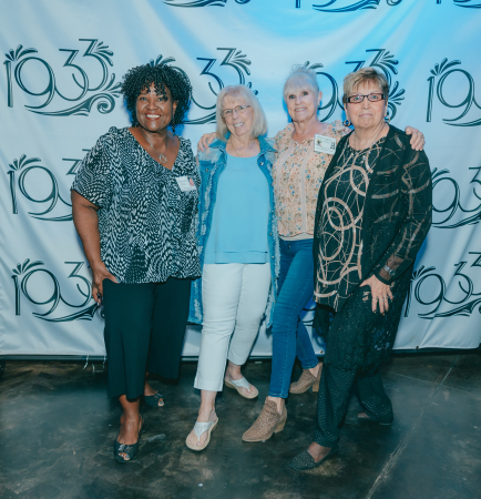 Lola Aaron King, Yvonne, Debbie Hoggard, Ruby 