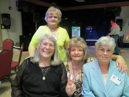 Evelyn Perkins, Barb Koch, Linda Prince, Francine Schmidt