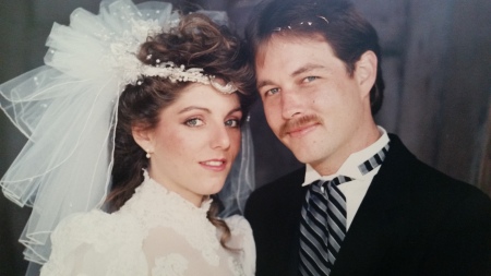 Married Rob Ling in 1992