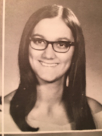 Linda Lewis' Classmates profile album