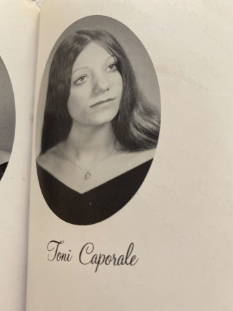 Toni Bellise's Classmates profile album