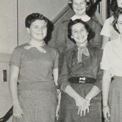 Maureen Morris' Classmates profile album