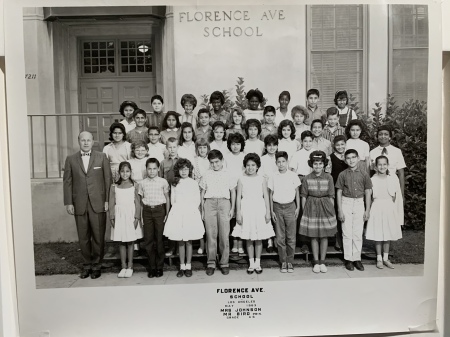 Elementary school photo. Note other HP 69 grad