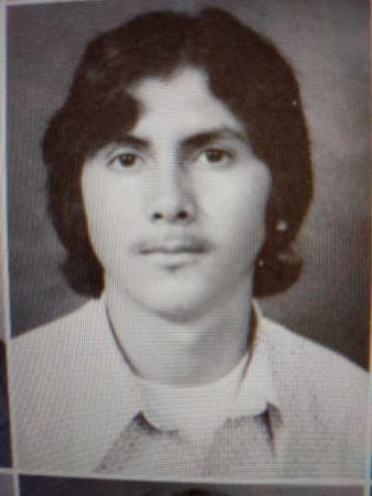 Daniel Medrano Sr.'s Classmates profile album