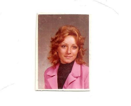 Carolyn Scott's Classmates profile album