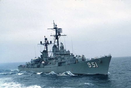 USS Turner Joy (DD951) underway