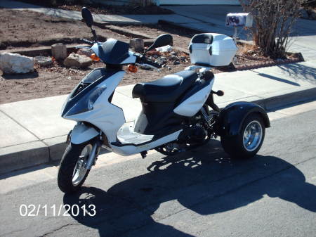 49 cc trike scooter pic 2