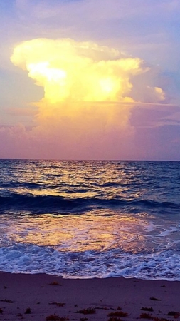 Sunrise on the beach in Palm Beach Shores