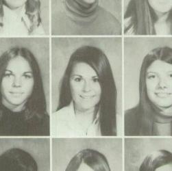 Linda Capps' Classmates profile album
