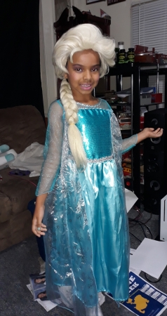 River as Elsa for Halloween