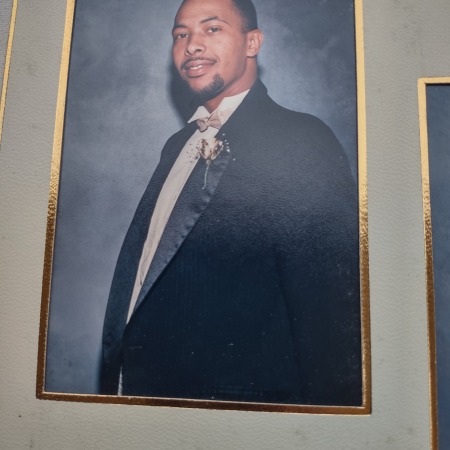 Tyrone Lathan's Classmates profile album