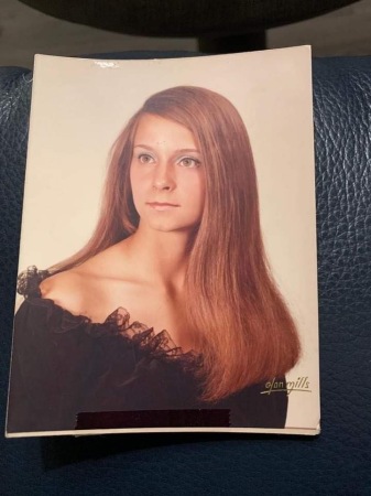 Laura Anderson's Classmates profile album