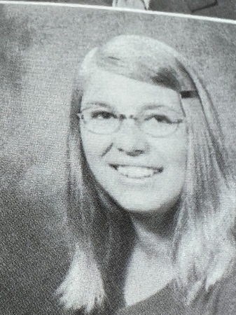 Mary Bounds' Classmates profile album