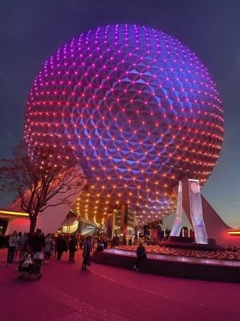 Epcot. Spaceship Earth.