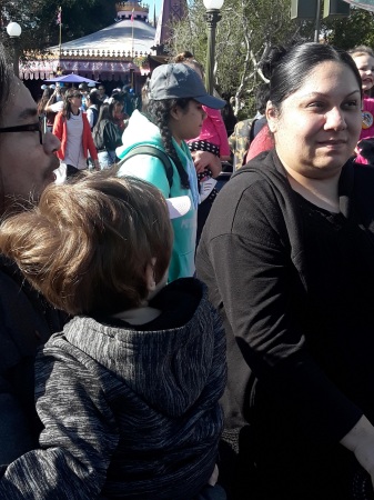 2019 Disneyland  Glenn,  Jaden,  Carla 💙💚💜