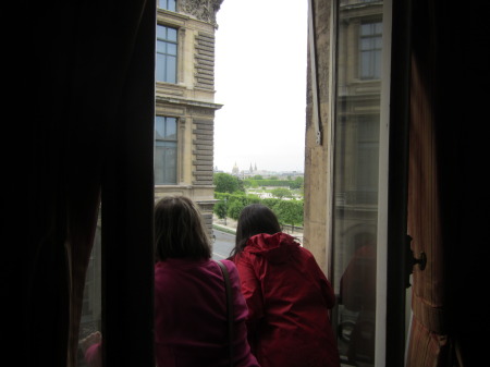 Looking at The Louvre, The Eiffel and The Arc