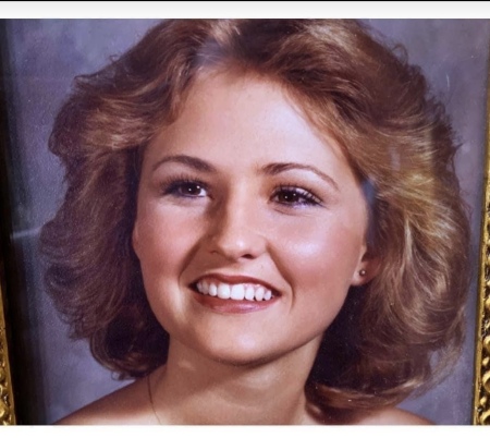 laurie kirkland's Classmates profile album