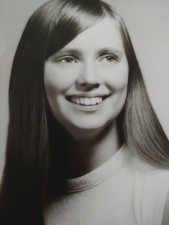 Linda Oaks' Classmates profile album