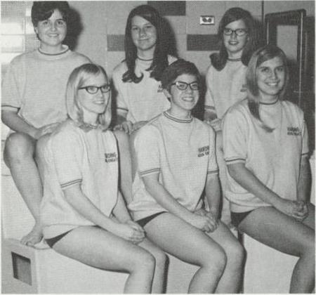 Linda Carlson's Classmates profile album