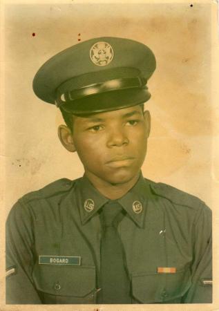 JAMES MAY 1971 19 YRS OLD IN U.S.AIR FORCE