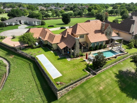 Golf Course House in Montgomery TX