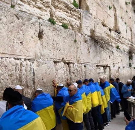 Ukrainian Jews praying at the Wall