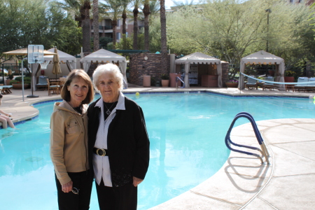 Sueann and her mom in Arizona